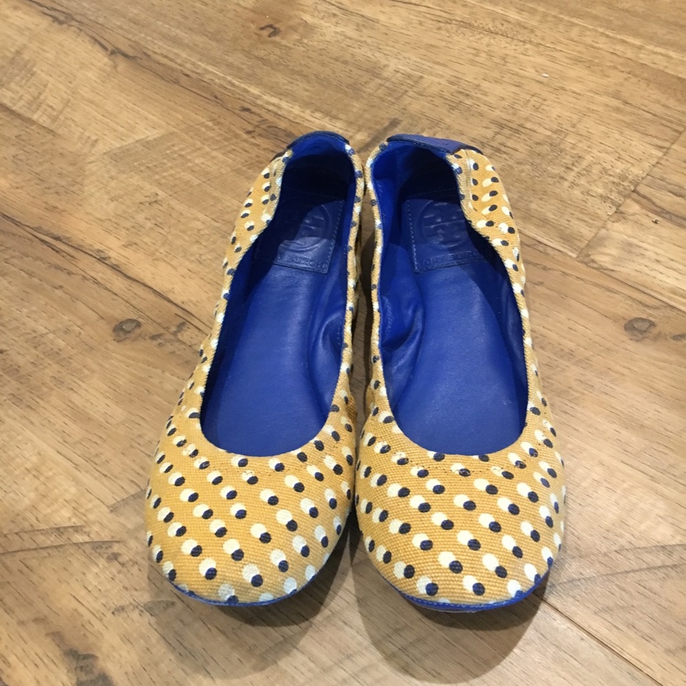 Like new! TORY BURCH Eddie Canvas Ballet Flats